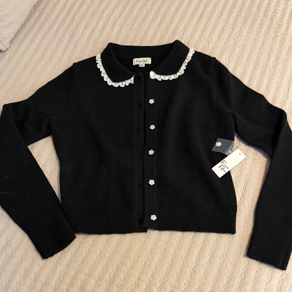 Faded Rose Adorable Black Cardigan w/ White Lace Collar & Flower Buttons NWT SM - Picture 6 of 10